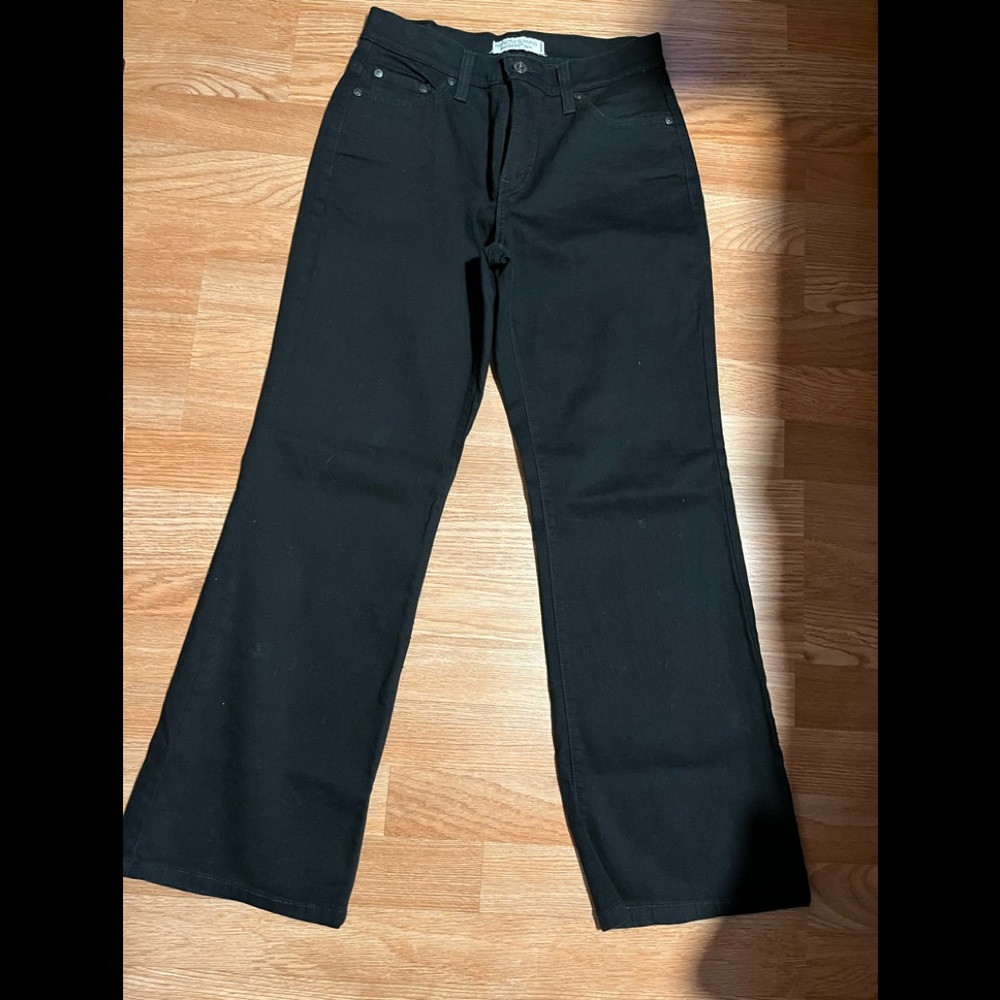 Women's Levi's 512 Perfectly Slimming Bootcut - Picture 2 of 9